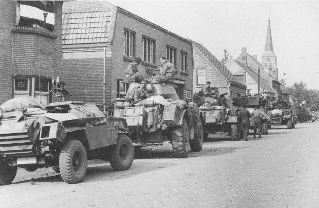 2nd Household Cavalry Regiment and the bridge over the river Tongelreep at Aalst