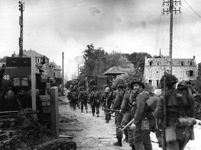 1 Régiment de la Chaudière landed at Bernières-sur-Mer