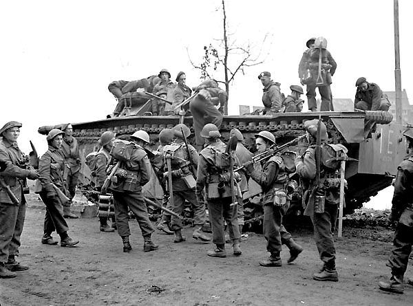 1 The North Shore (New Brunswick) Regiment boarding a Alligator