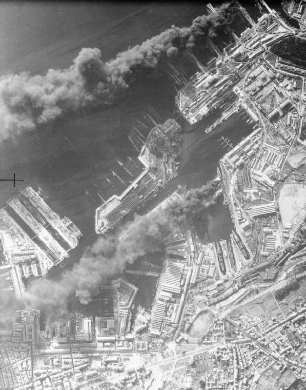 Aerial view of Toulon, France, 28 Nov 1942