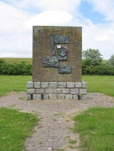 1 The Highland Light Infantry of Canada landing at Paulinapolder Biervliet