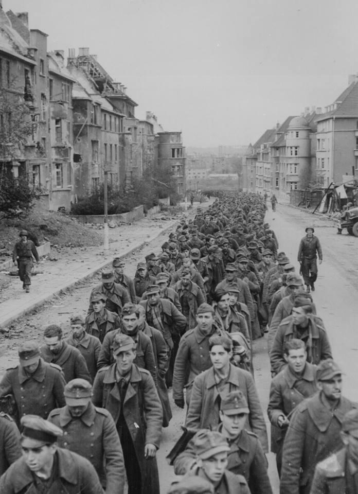 German prisoners marched through Aachen,