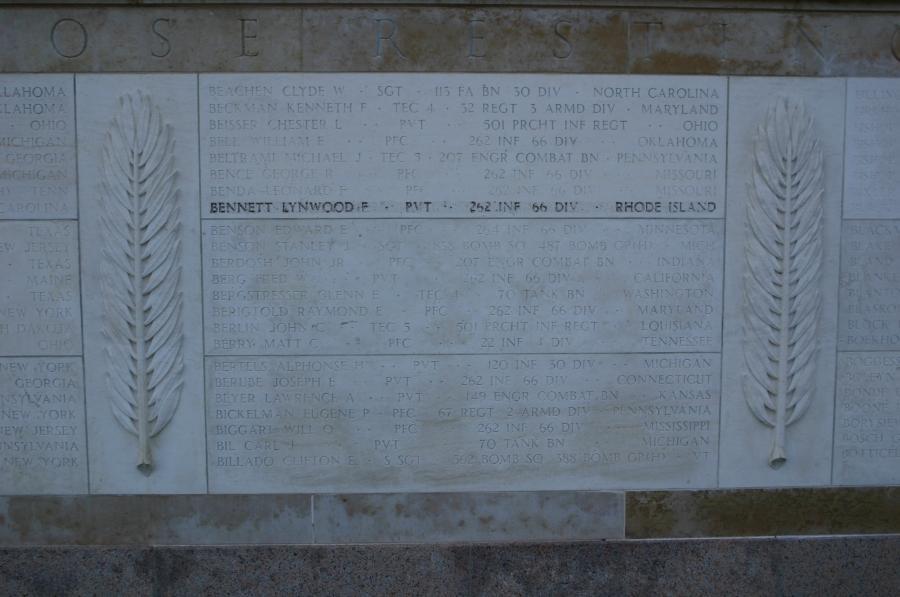 Private Bennett Lynwood F (Service #: 31384336) died on 1944-12-25