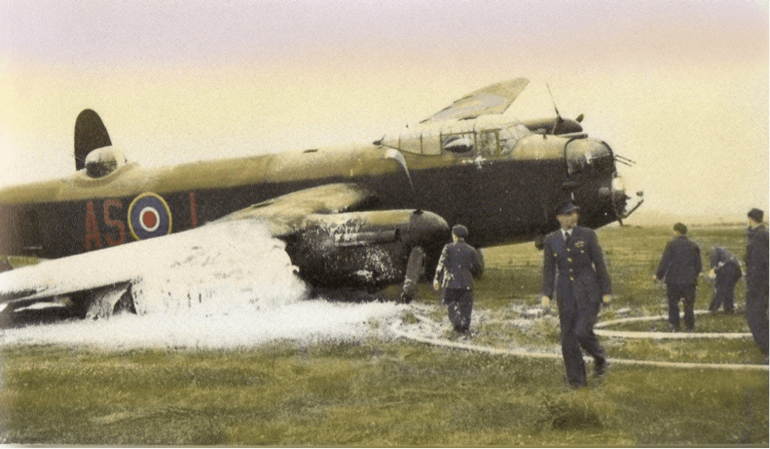 Lancaster lost at Eygelshoven (Rimburgerweg) on 31-12-1944 (SGLO ref: T4874)