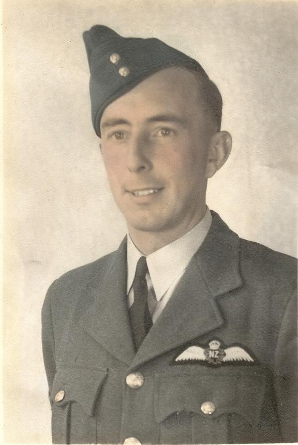 Flight of Spitfire IX MH351 and Flight Sergeant N E Frehner on 1943-10-03