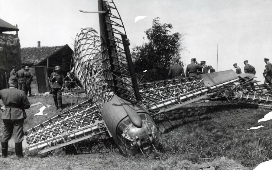 Wellington lost at Haarlem (Oude weg-Veerpolder) on 06-07-1940 (SGLO ref: T0743)