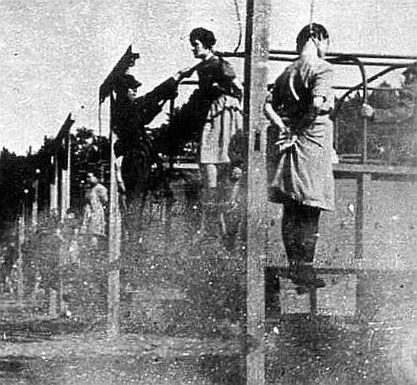 SS herded together the 35,000 prisoners