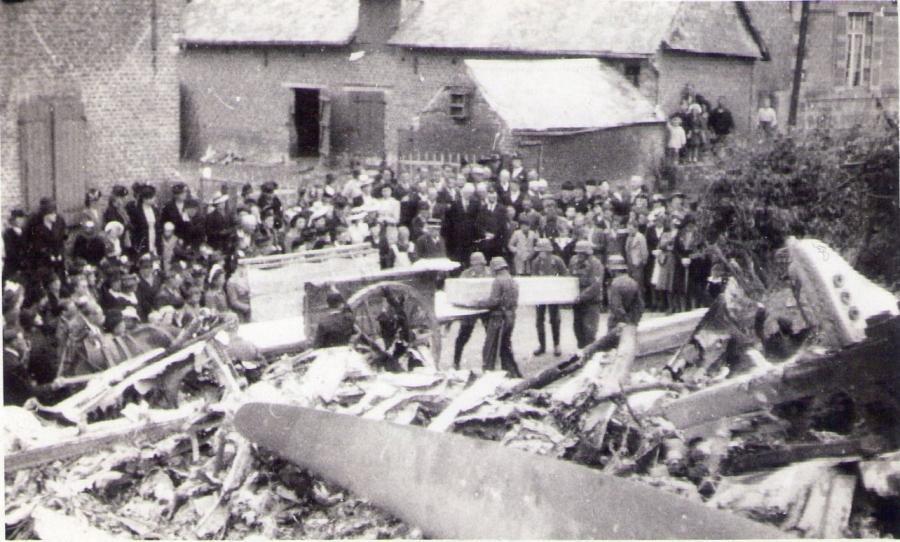 The 101 Sqdn left from Ludford Magna at 1943-07-09 at 22:37. Loc or duty Koln