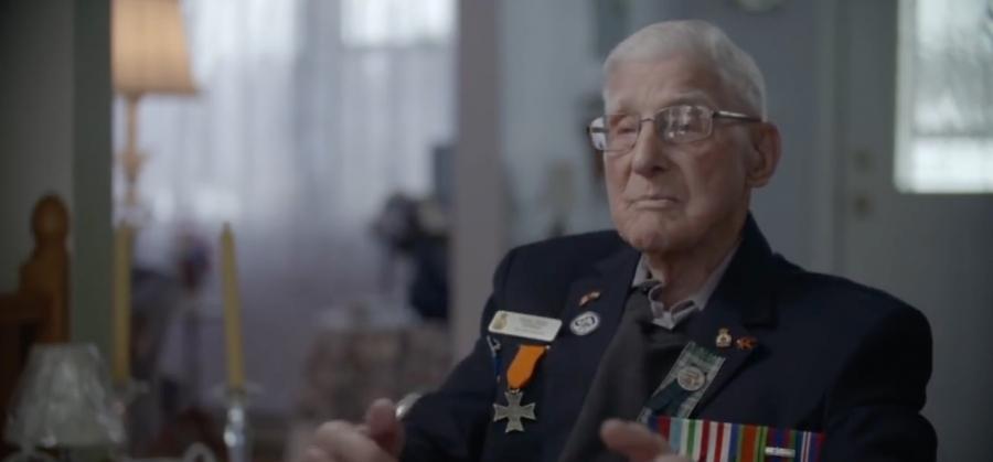 Canadian veteran Paul Wile (93) single handedly disarmed 79 Germans