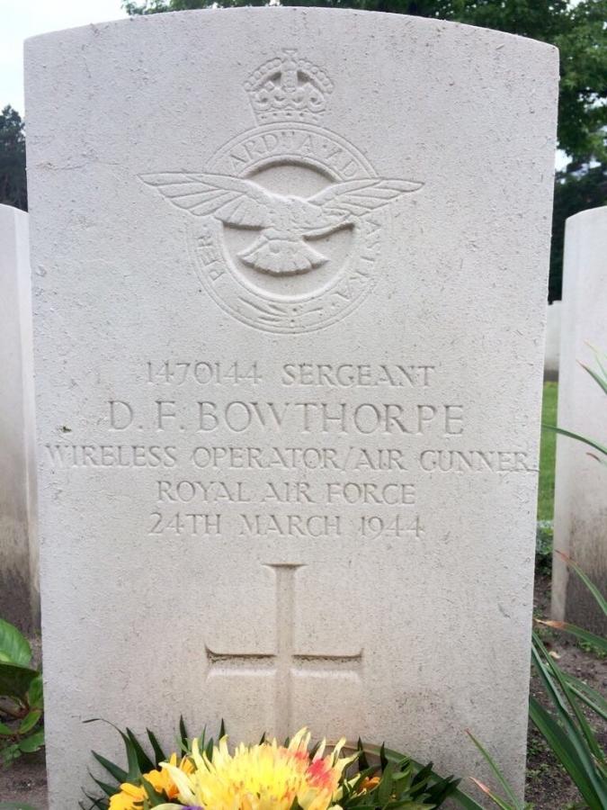 The 51 Sqdn left from Snaith at 1944-03-25 at 18:12. Loc or duty Berlin