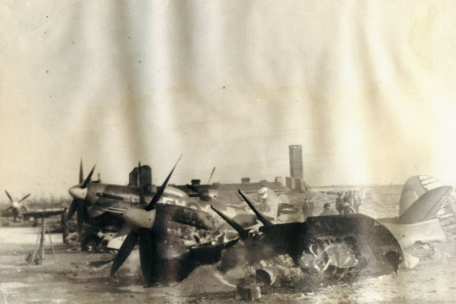 Typhoon MN816 lost at Eindhoven (airfield) on 01-01-1945