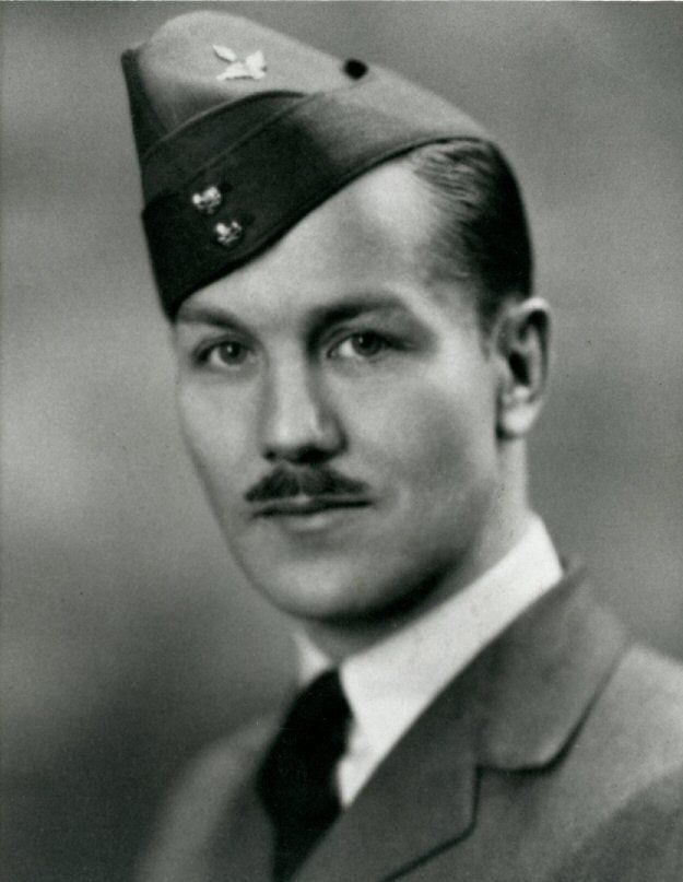 Flight of Hurricane I P3873 and Flying Officer H de M Molson on 1940-10-05