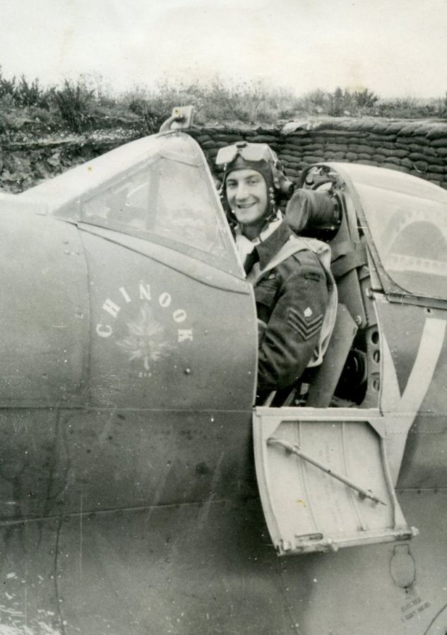 Flight of Spitfire IX BS120 and Flight Sergeant B M Zobell on 1942-08-19