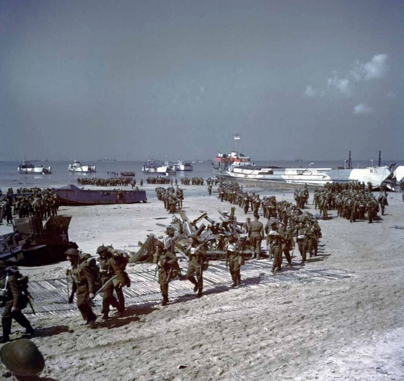 1944-06-06 07:30 D-day | Juno Beach