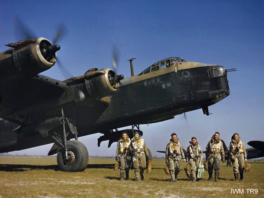 The 149 Sqdn left from Lakenheath at 1943-05-13 at 00:49