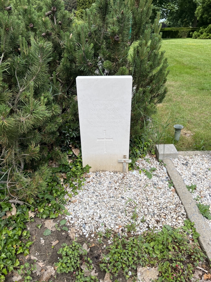 Lancaster lost at Voorst (Teuge - Kadijk) on 12-06-1943 (SGLO ref: T2427)