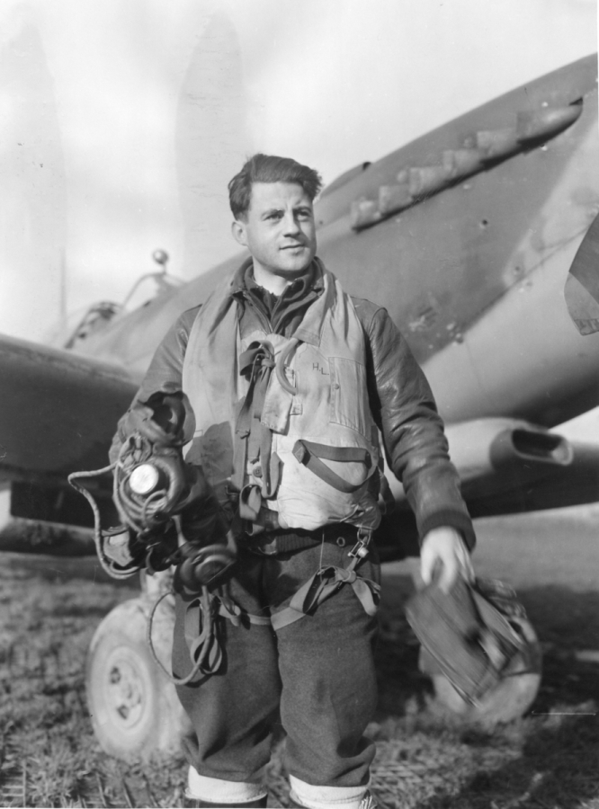 Flight of Spitfire IX PV213 and 2nd Lieutenant H H Lorentzen on 1945-02-16