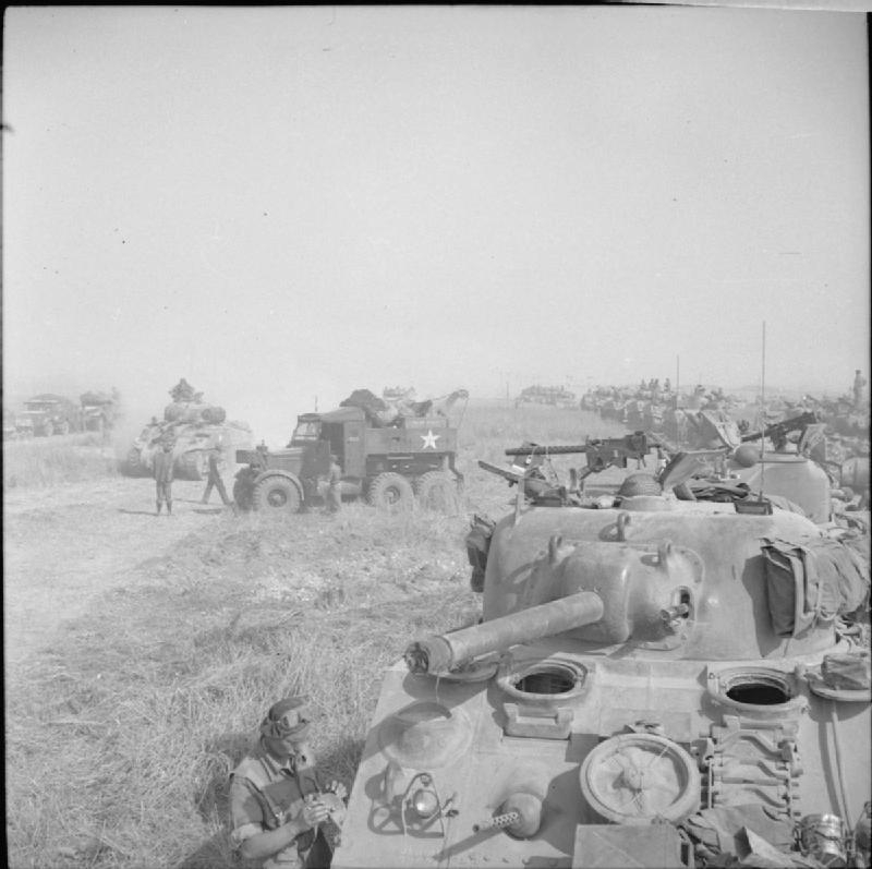1st Polish Armoured Division leaving Breda