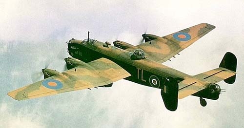 Halifax lost at Oud-Zuilen (behind to castle) on 23-06-1943 (SGLO ref: T2543)