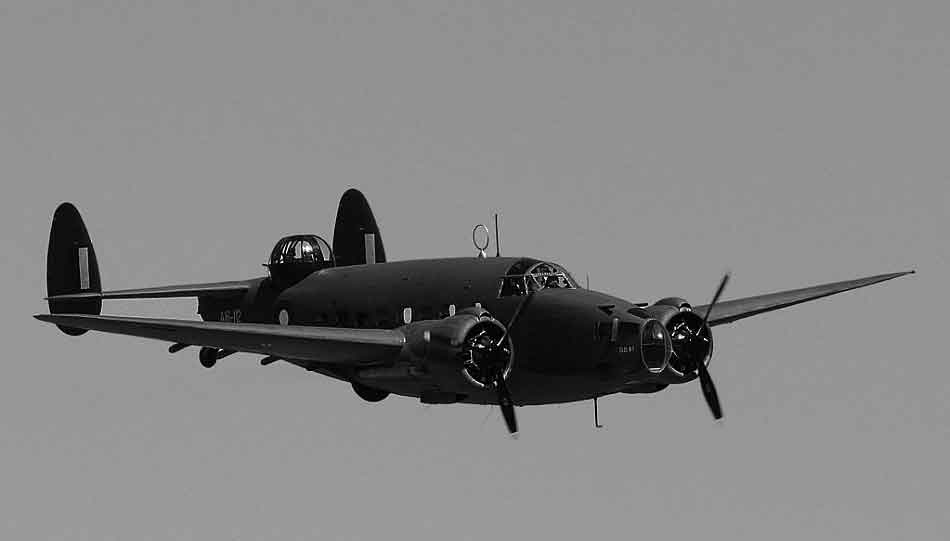 Flight of Hudson  N7240 and unknown rank  unknown name on 1940-10-25