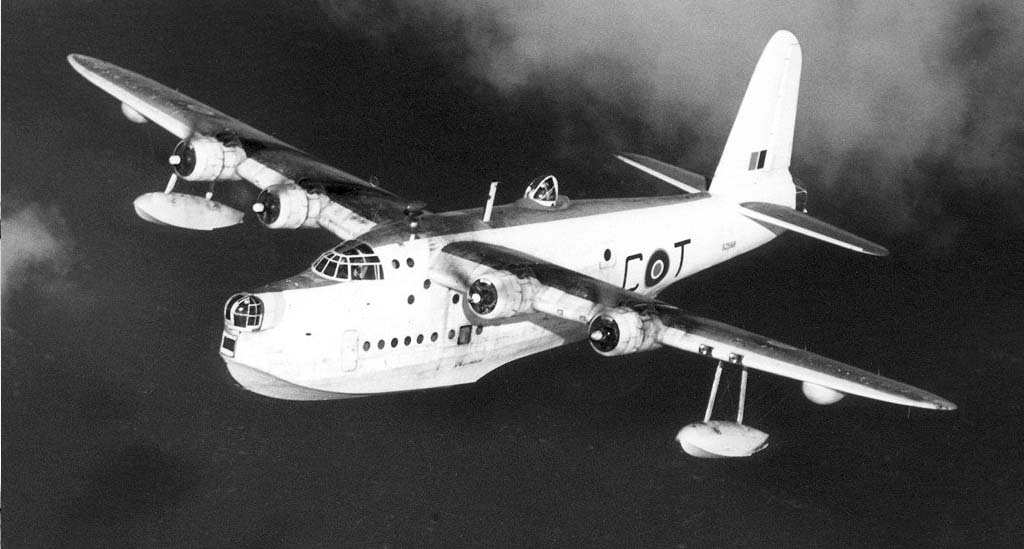 Flight of Short Sunderland I T9044 and unknown rank  unknown name on 1940-10-02