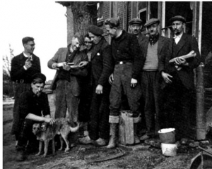 Guards Armoured Division (UK) halt at Bemmel