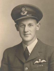 The 105 Sqdn left from Marham at 1943-11-24 at 17:49. Loc or duty Leverkusen
