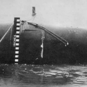 On Wed. 22 Nov 1939 German aircraft dropped magnetic mines in River Thames