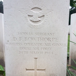The 51 Sqdn left from Snaith at 1944-03-25 at 18:12. Loc or duty Berlin
