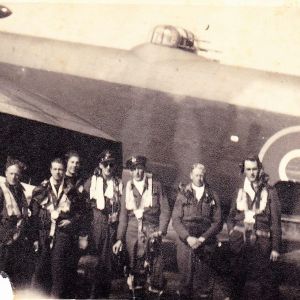 Handley Page Halifax III (NP933 MH-M) on a mission to Kleve on 1944-07-09