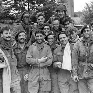 Heimelijke terugtrekking in de nacht: Britten geven strijd om Arnhem op