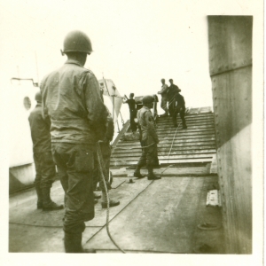 552 Ordnance Heavy Maintenance Company (USA) landed in France, St. Laurent [ Omaha Beach ]