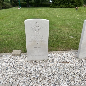 Lancaster lost at Voorst (Teuge - Kadijk) on 12-06-1943 (SGLO ref: T2427)